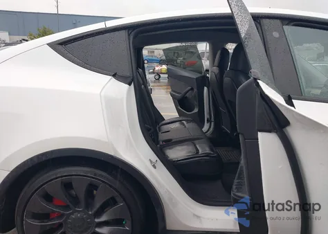 2022 Tesla Model Y Performance Dual Motor All-Wheel Drive from USA, damaged, VIN 7SAYGDEFXNF323678